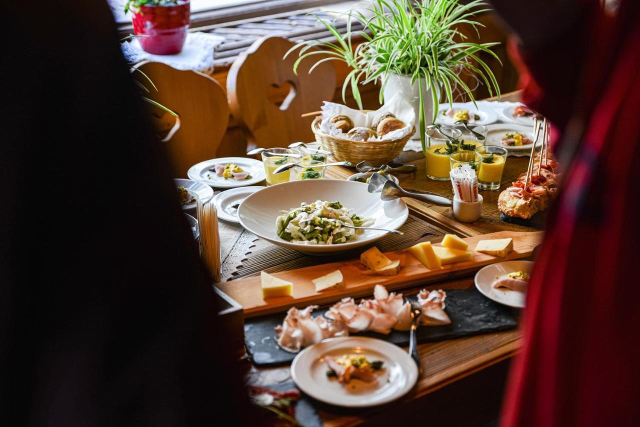 Historic Hotel Ristorante La Stua カヴァレーゼ エクステリア 写真