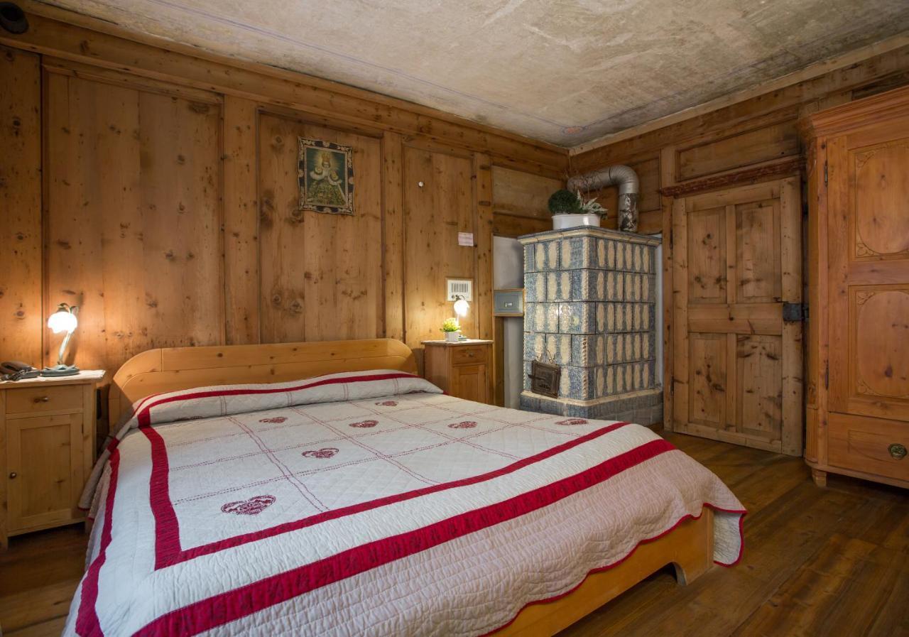 Historic Hotel Ristorante La Stua カヴァレーゼ エクステリア 写真