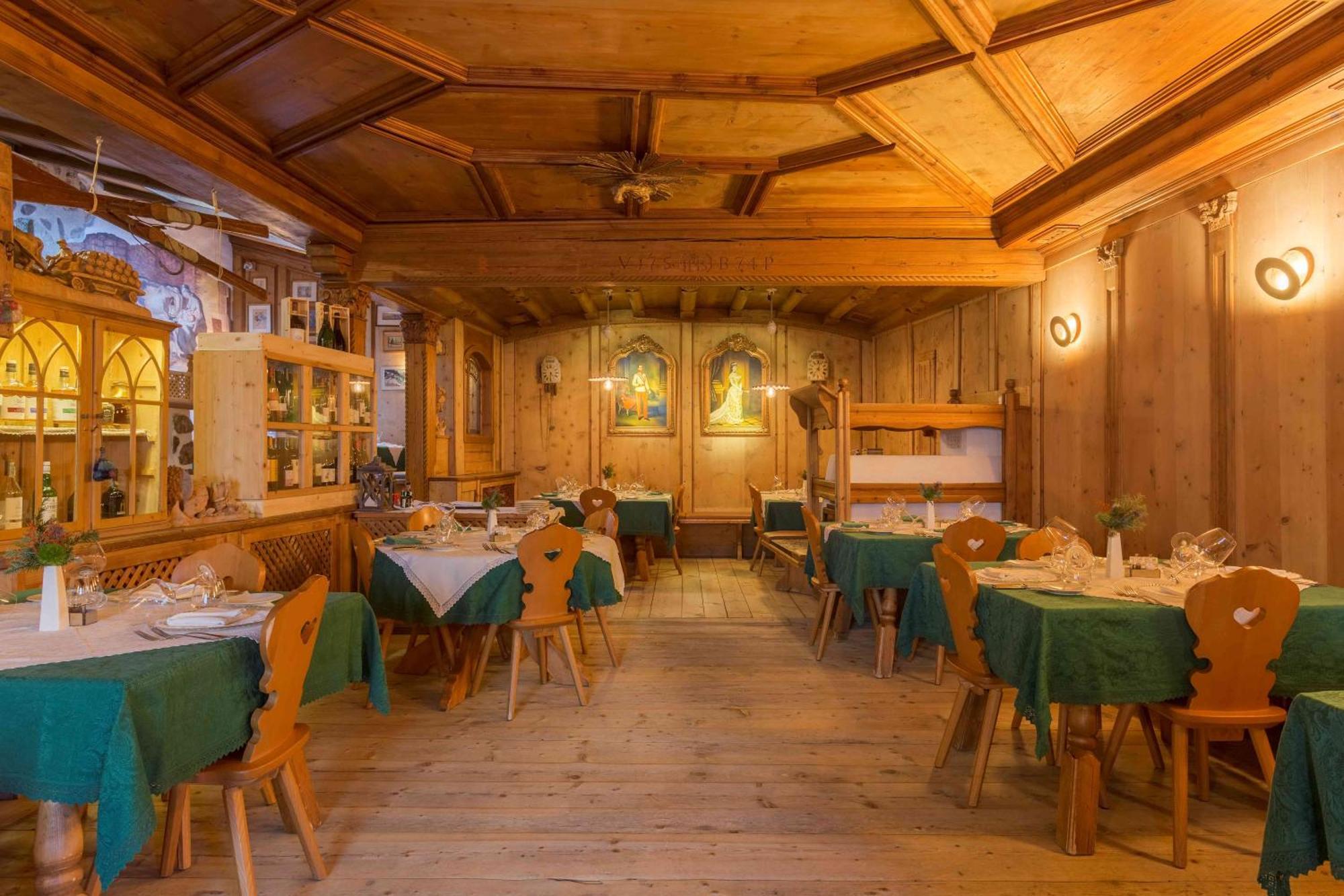 Historic Hotel Ristorante La Stua カヴァレーゼ エクステリア 写真