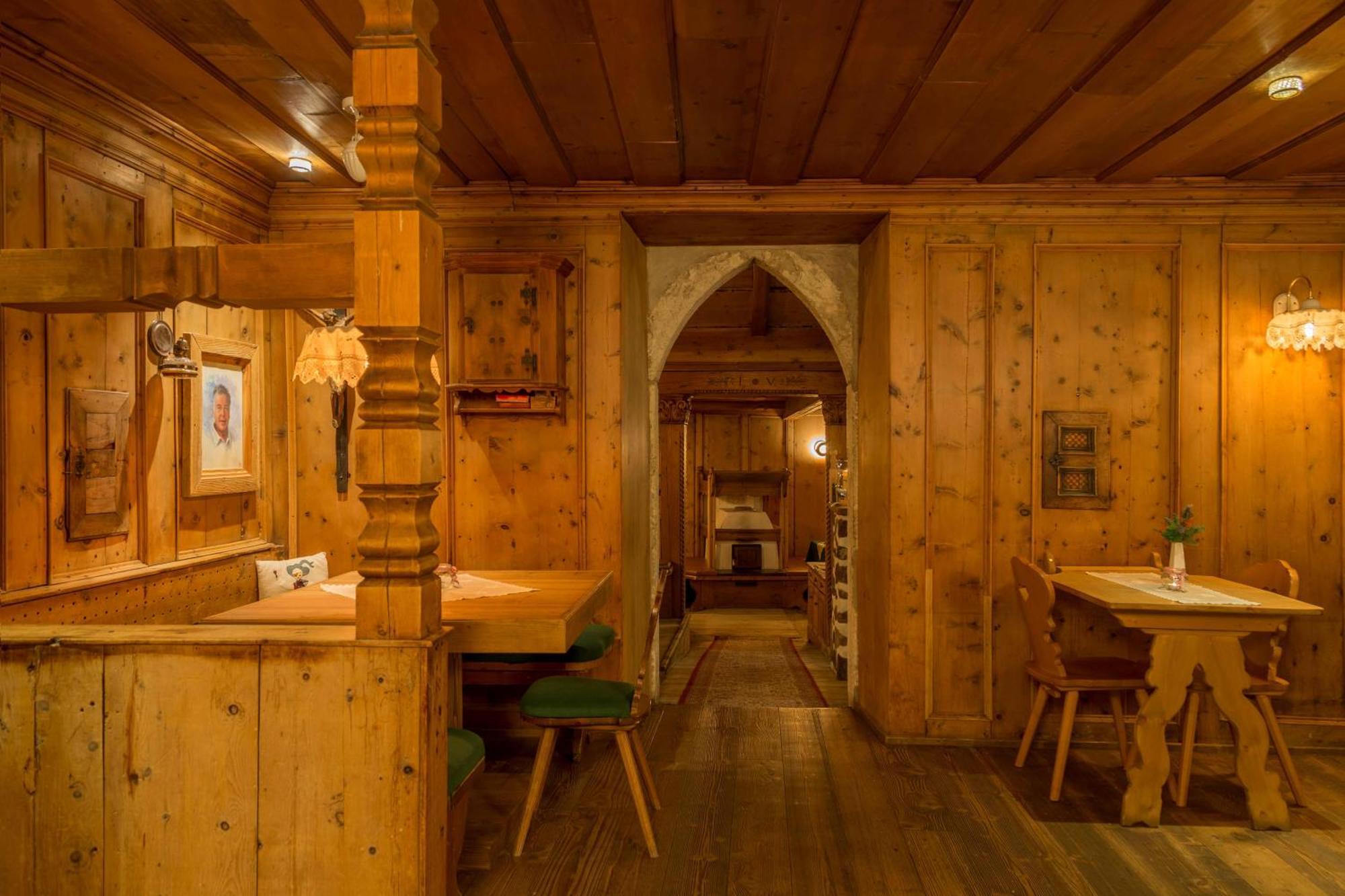 Historic Hotel Ristorante La Stua カヴァレーゼ エクステリア 写真