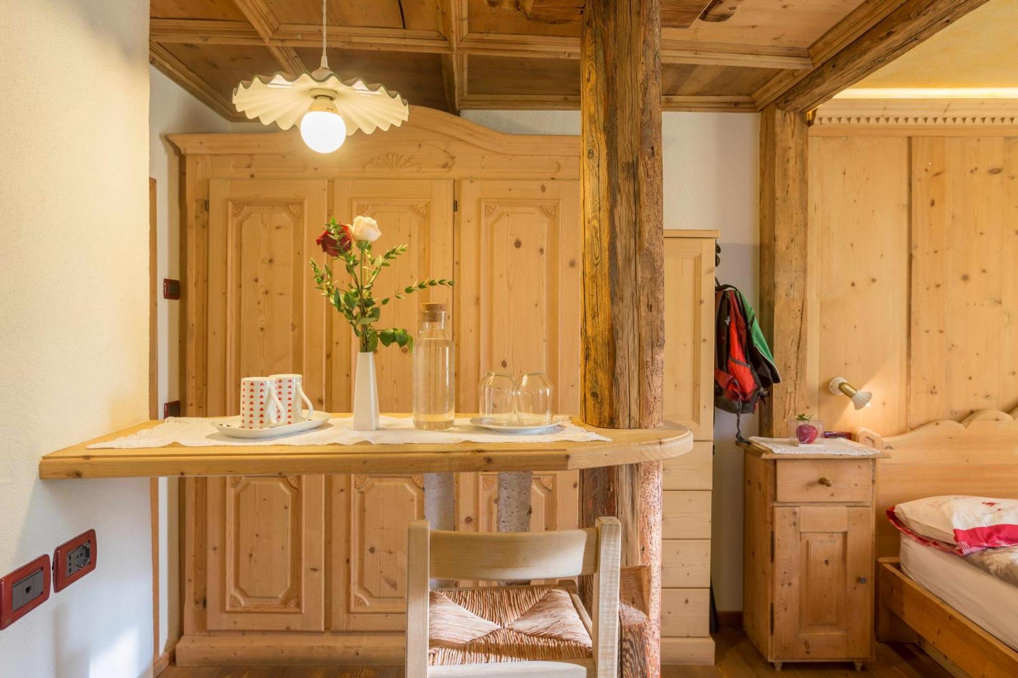 Historic Hotel Ristorante La Stua カヴァレーゼ エクステリア 写真