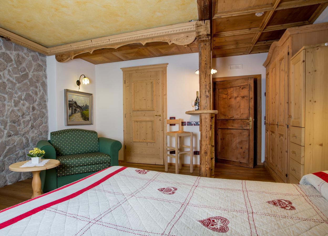 Historic Hotel Ristorante La Stua カヴァレーゼ エクステリア 写真